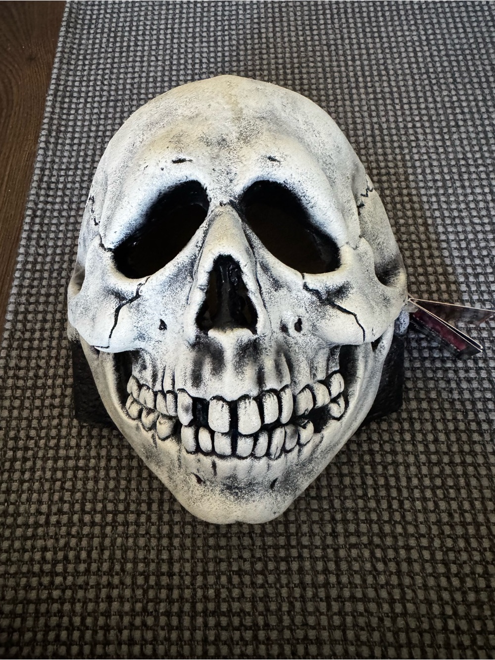 NWT Halloween III: Season of the With Skull Mask